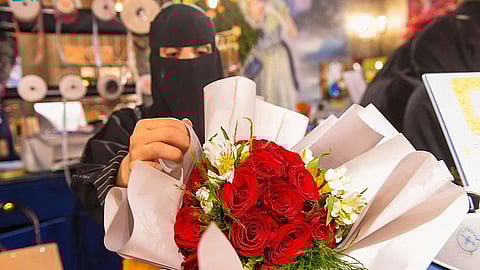 بالصور..«زهور تبوك».. شهرة محلية ودولية في المناسبات المباركة