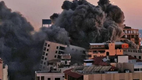 ارتفاع ضحايا العدوان الإسرائيلي إلى 218 شهيدًا و5604 جرحى
