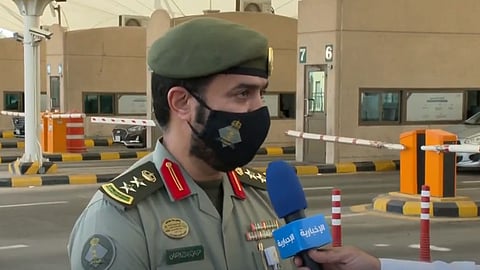 بالفيديو.. مدير جوازات جسر الملك فهد: إعادة المخالفين لشروط السفر