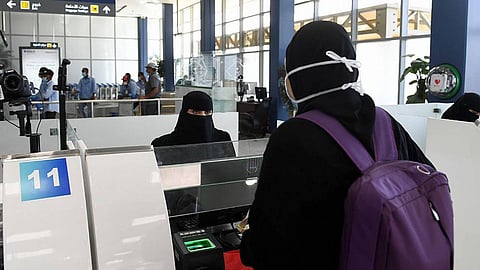 وفق 5 ضوابط احترازية.. تنظيم أول رحلة دولية من مطار الطائف للقاهرة