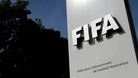 «فيفا» يناقش مقترحًا سعوديًا لإقامة المونديال كل عامين