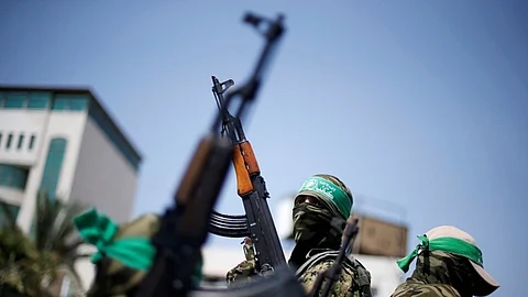 تبدأ الثانية صباح الجمعة.. هدنة لوقف إطلاق النار بين حماس وإسرائيل