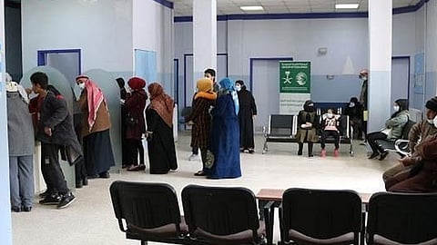 المملكة تطبب جراح اللاجئين السوريين في لبنان.. 12 ألف خدمة طبية في شهر