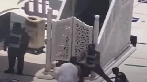 «أنا المهدي المنتظر».. التحقيقات تكشف تفاصيل واقعة «منبر الحرم المكي»