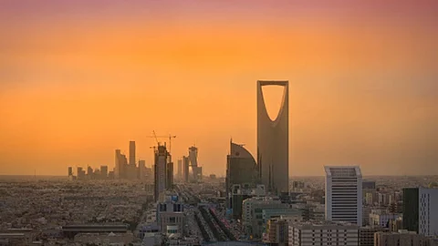 «الحصيني» يتوقع انخفاض حدة الحر على معظم مناطق المملكة