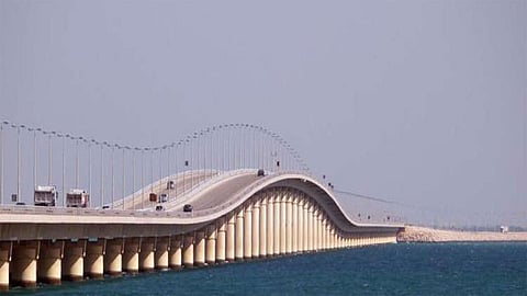 «الجوازات»: 82 ألفًا عبروا جسر الملك فهد إلى البحرين في 8 أيام