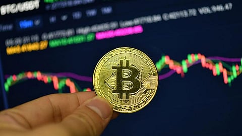 بتكوين تهبط مجددًا.. وتتجه لأكبر خسارة شهرية منذ 10 سنوات