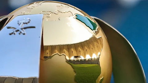 رابطة الدوري تكشف مواصفات ومراحل تصنيع كأس المحترفين