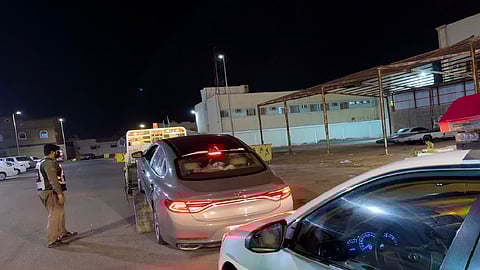 سار بسرعة 240 كم.. ضبط قائد مركبة مخالف في ينبع