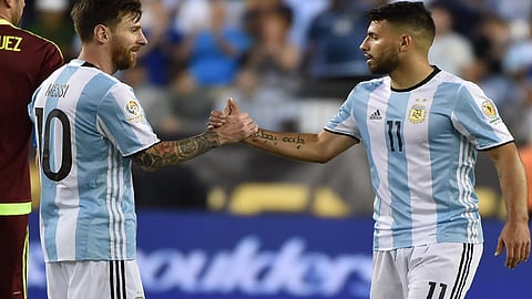 أجويرو يشترط استمرار ميسي قبل التعاقد مع برشلونة