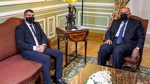 شكري لنظيره الإسرائيلي: حل الدولتين السبيل الوحيد لسلام دائم بالمنطقة