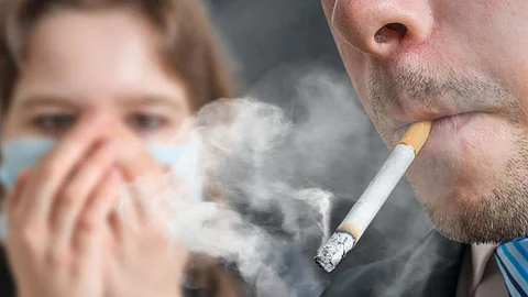 احذر.. التدخين يؤدي إلى وفاة المصابين بكورونا
