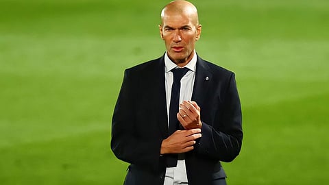 زيدان يكشف كيف أساءت له إدارة ريال مدريد ودفعته للاستقالة
