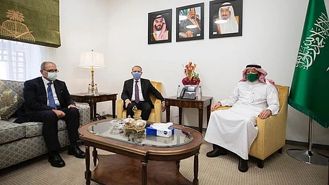 مباحثات «سعودية - مصرية» بشأن مستجدات أحداث المنطقة