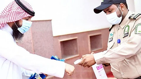 «الشؤون الإسلامية» تعيد فتح 22 مسجدًا بعد إغلاقها مؤقتًا بسبب كورونا