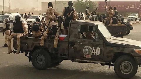 الجيش السوداني يغلق الطرق المؤدية إلى مقر قيادته العامة لحين إشعار آخر
