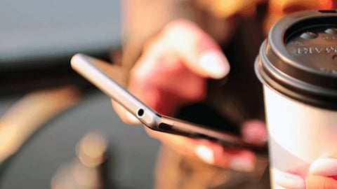 كيف يمكن استخدام الجوال في تتبع السكر؟