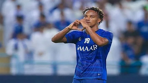 كاريلو: لن أترك الهلال والهجوم على رئيس النادي وقت تعثر الفريق غير عادل