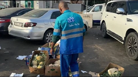 أمانة جدة تصادر 29 طنًا من الخضراوات والفواكه