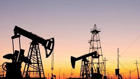 تعاملات الأربعاء.. 4 عوامل تساهم في ارتفاع أسعار النفط