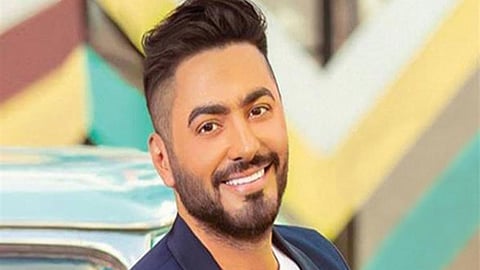 تامر حسني يصف السعوديين بـ«أهل كرم» بعد مشاهد «مش أنا»