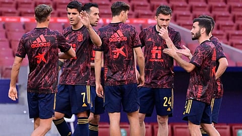 منتخب إسبانيا يحصل على «لقاح كورونا» قبل الصدام مع السويد