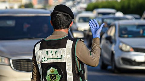 «المرور»: تسديد المخالفات شرط تفويض مالك المركبة لغيره