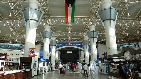 انتظام حركة الملاحة الجوية بمطار الكويت رغم تقلبات الطقس