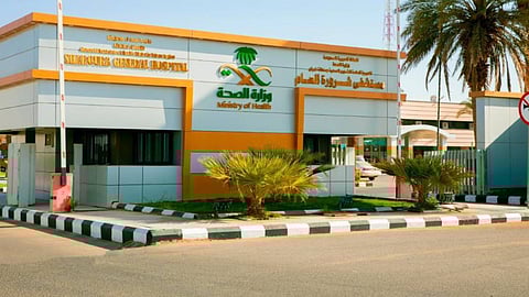 استئصال الغدة الدرقية لمريضة عانت من صعوبة التنفس بمستشفى شرورة