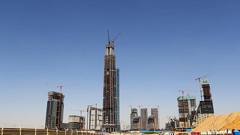 اكتمال هيكل أطول برج في مصر وإفريقيا بارتفاع 400 متر