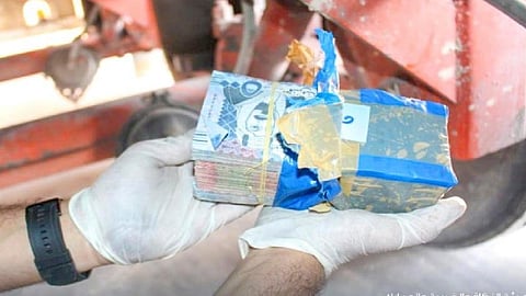إحباط تهريب 2.7 مليون ريال خارج السعودية عبر منفذ البطحاء