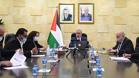 فلسطين تلغي اتفاقًا مع إسرائيل لتبادل لقاح فايزر لمخالفته المواصفات