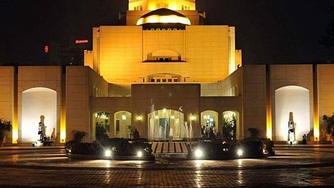 «الثقافة» تحقق في واقعة قطط الأوبرا المثيرة للجدل في مصر