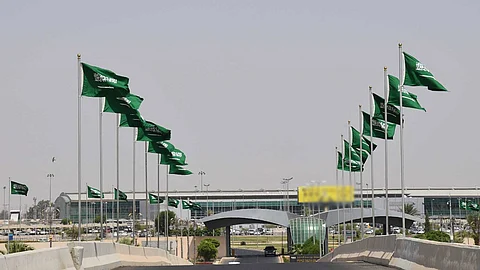 أخبار السعودية.. شروط جرعة كورونا الثانية.. وضبط 5.6 مليون مخالف