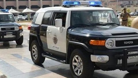 الإطاحة بثمانية مطلوبين في قضايا تحرش وسرقة وحرق سيارات