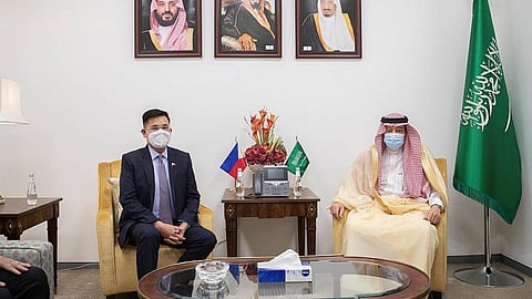 خادم الحرمين يتلقى رسالة خطية من الرئيس الفلبيني