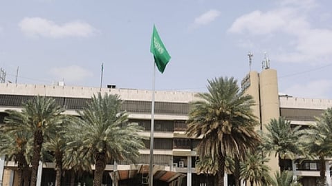 فصل الكهرباء عن معارض السيارات الواقعة ضمن حمى المشاعر بمكة