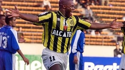 إدانة ضابط إنجليزي بقتل نجم «الاتحاد» السابق