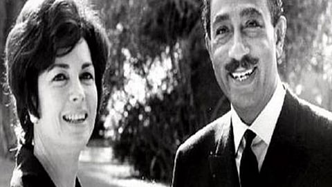 جيهان السادات زوجة الرئيس المصري الراحل تتعرض لوعكة صحية