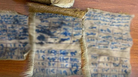 إحباط تهريب مواد تُستخدم بالسحر والشعوذة رفقة مسافر بمطار الملك فهد