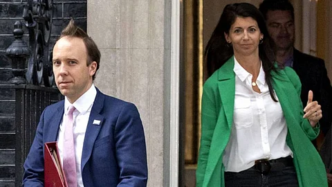 تعيين وزير الخزينة البريطاني السابق بديلا عن هانكوك المستقيل