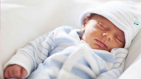 هز الأطفال الرضع يحدث تلفيات جسيمة بالمخ