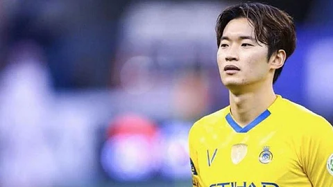 «النصر» يسعى لحل أزمة المدافع الكوري الجنوبي كيم جين سو