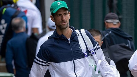 الأمطار تؤجل رفع ستار «ويمبلدون».. وديوكوفيتش يتجاوز عقبة بريطانية