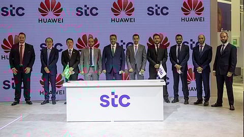مجموعة «STC» وهواوي توقِّعان اتفاقية لدعم المبادرات الخضراء لولي العهد
