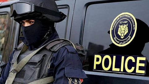 مصر.. القبض على أمريكي حاول تهريب 203 عملات أثرية لألمانيا