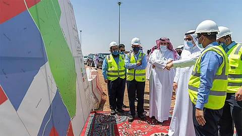 بالصور.. الفضلي يتفقّد عدة مشاريع بتبوك تكلفتها 337 مليون ريال