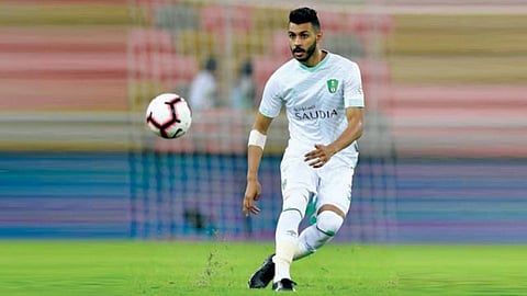 الأهلي يقترب من تجديد عقد محمد آل فتيل