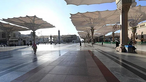 «الحصيني»: انخفاض الحرارة بمعظم المناطق وأمطار على 4 مرتفعات