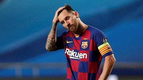 برشلونة يواجه خطر التحايل الضريبي في تجديد عقد ميسي